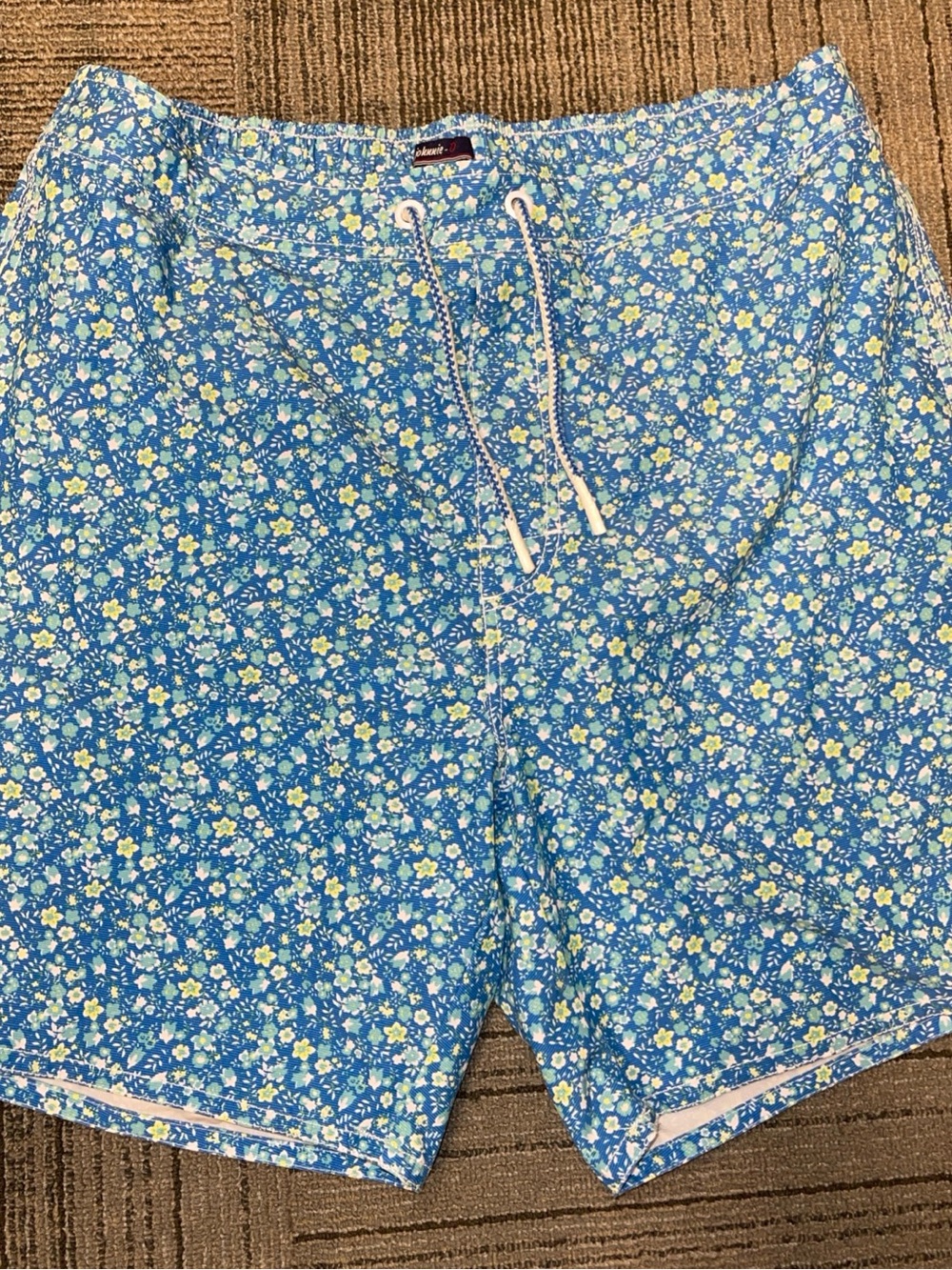 johnnie-O Men’s Large Blue Floral Swim Trunks
